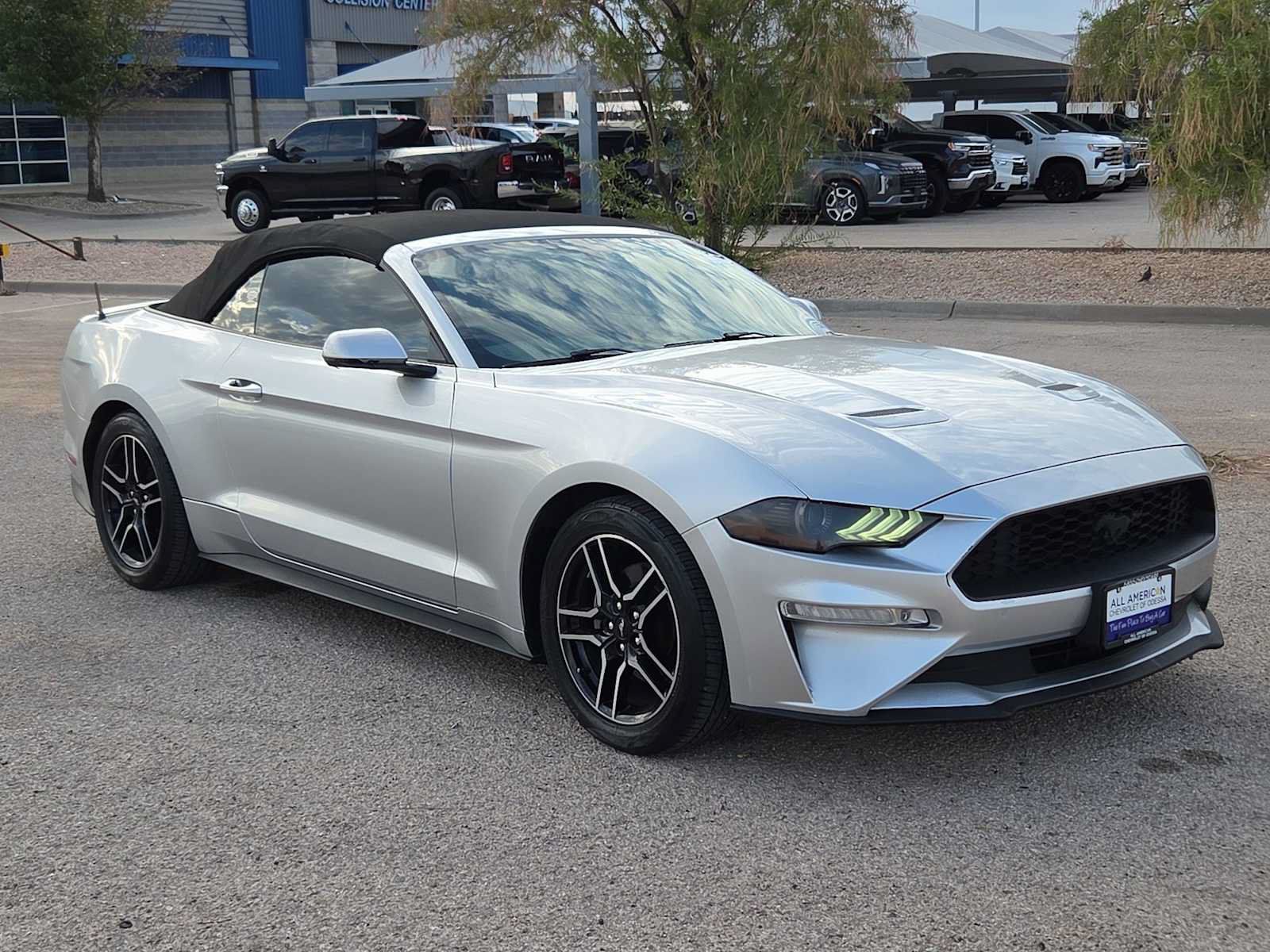 Used 2019 Ford Mustang Premium RWD image 2