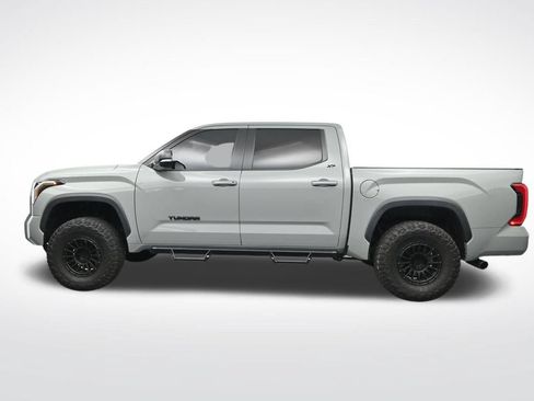 Used 2024 Toyota Tundra SR5 w/ SR5 Premium Package AWD/4WD image 9