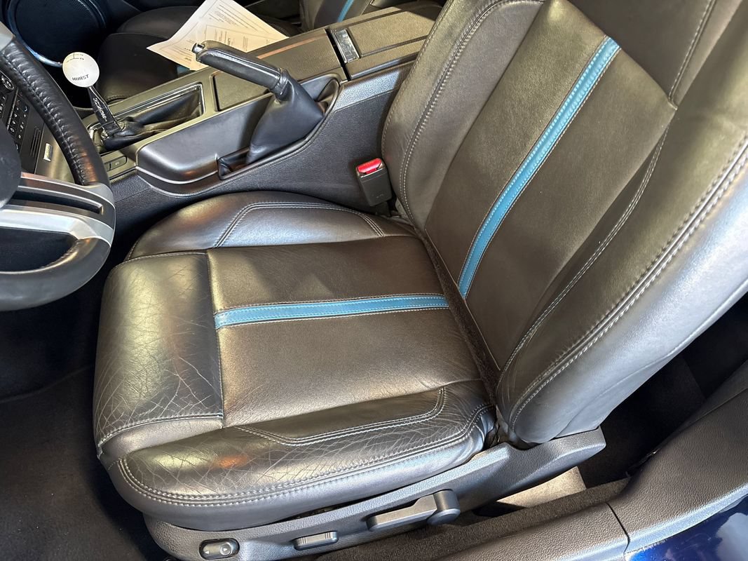 Used 2010 Ford Mustang GT Premium RWD image 35