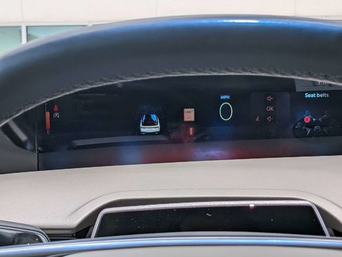 Certified 2024 Lincoln Nautilus Premier AWD/4WD image 31