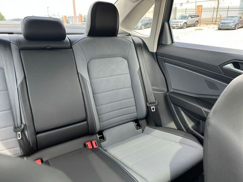 Used 2025 Volkswagen Jetta SE image 36