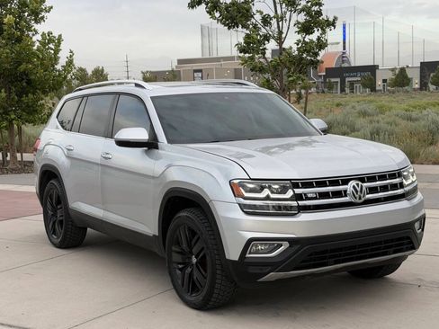 Used 2019 Volkswagen Atlas SEL AWD/4WD image 3