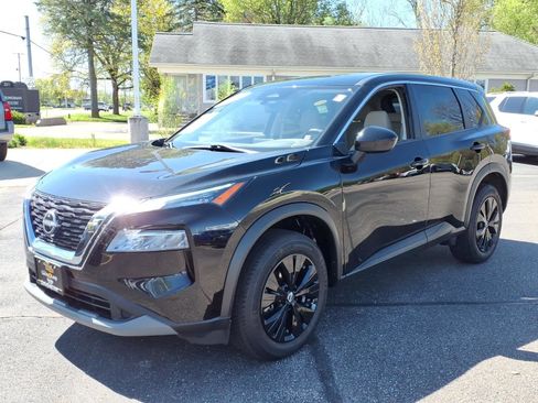 Used 2023 Nissan Rogue SV AWD/4WD image 3