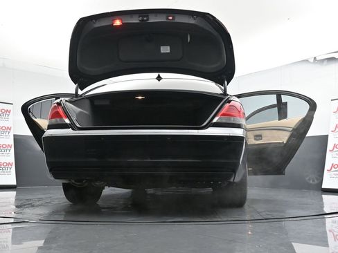 Used 2006 BMW 750Li image 41