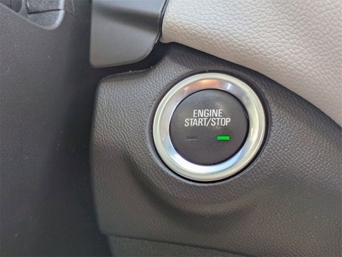 Used 2023 Chevrolet Equinox LT image 24