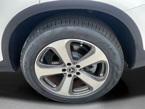 Certified 2022 Mercedes-Benz GLC 300 image 31