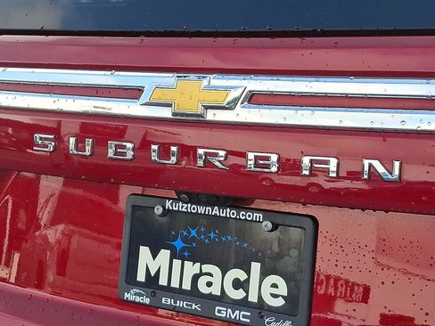 Used 2024 Chevrolet Suburban Premier w/ Premium Package image 32