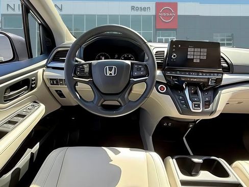 Used 2025 Honda Odyssey EX-L image 8