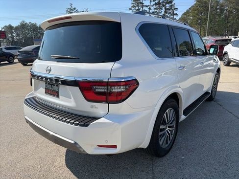 Used 2022 Nissan Armada SL w/ Captain's Chairs Package image 6