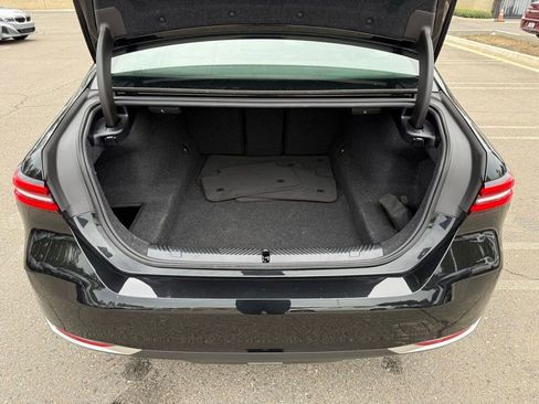 Used 2025 BMW 530i xDrive image 16