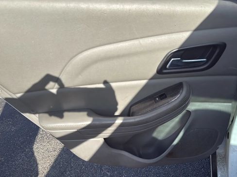 Used 2014 Chevrolet Malibu LT FWD image 11