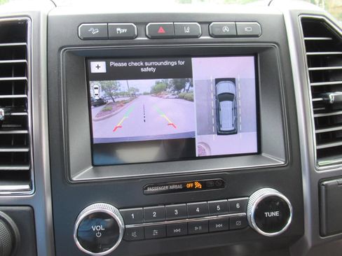 Used 2019 Ford Expedition Platinum AWD/4WD image 31