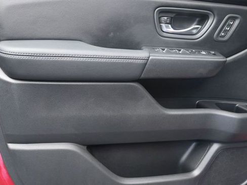 Used 2023 Honda Pilot Touring image 14