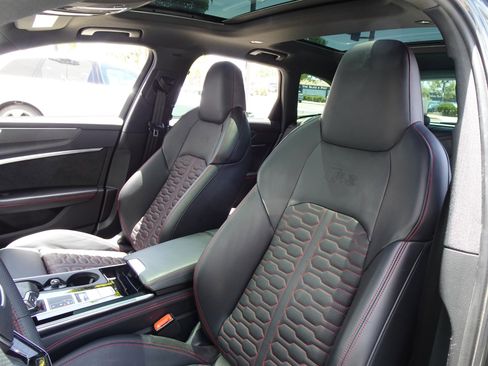 Used 2021 Audi RS 6 w/ Executive Package AWD/4WD image 13