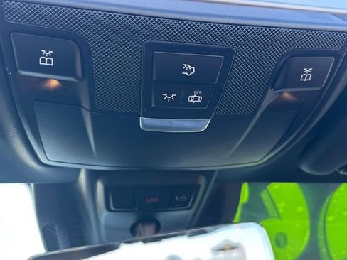 Used 2023 Mercedes-Benz E 450 Cabriolet image 36