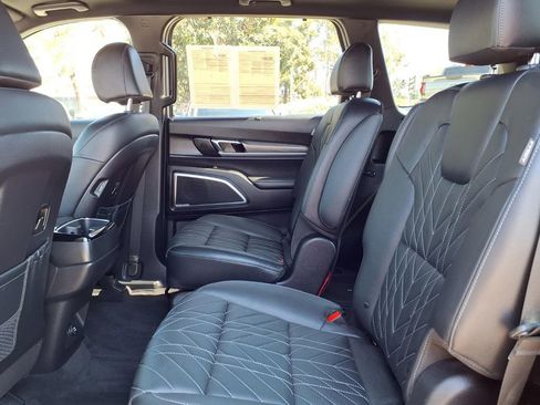 Used 2023 Kia Telluride SX X-Line image 10