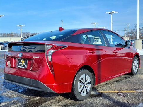 Used 2017 Toyota Prius Four image 11