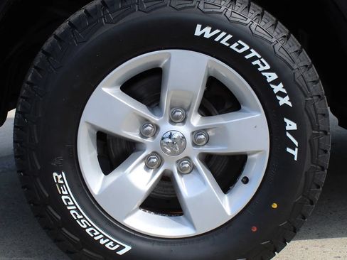 Used 2018 RAM 1500 Express RWD image 9