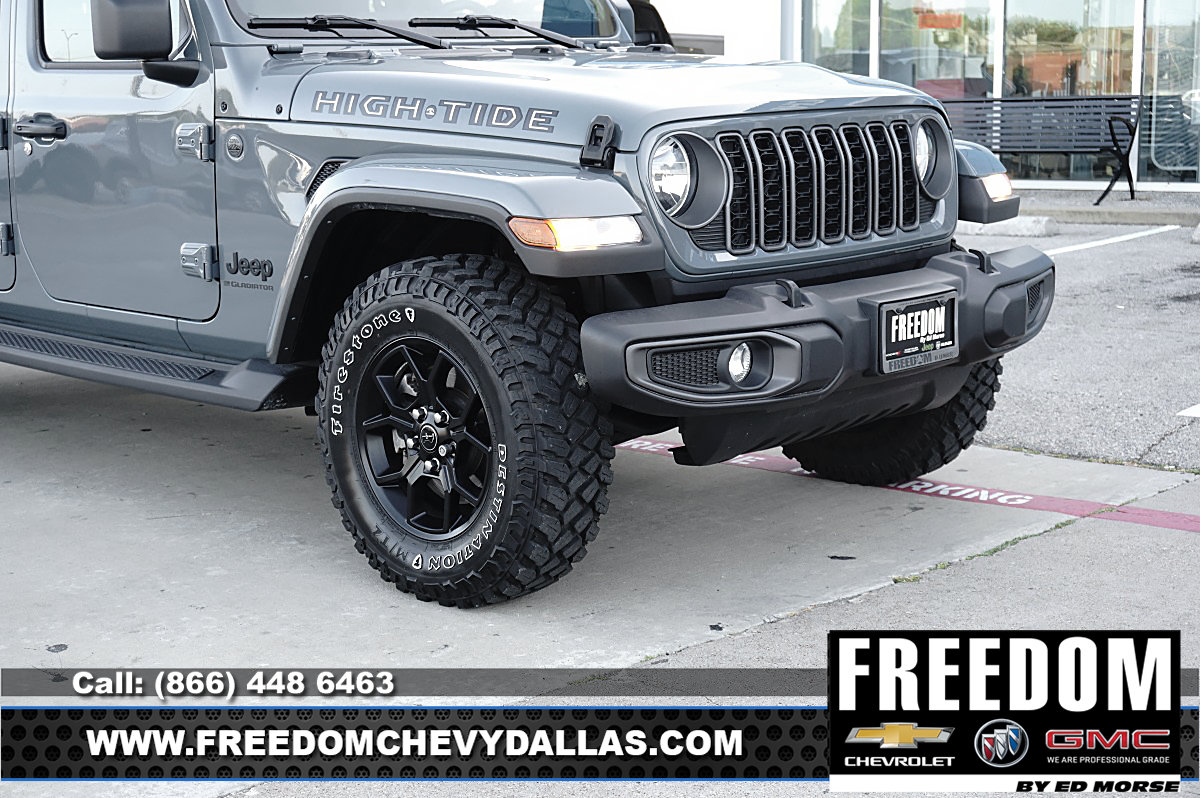 Used 2025 Jeep Gladiator Sport AWD/4WD image 41