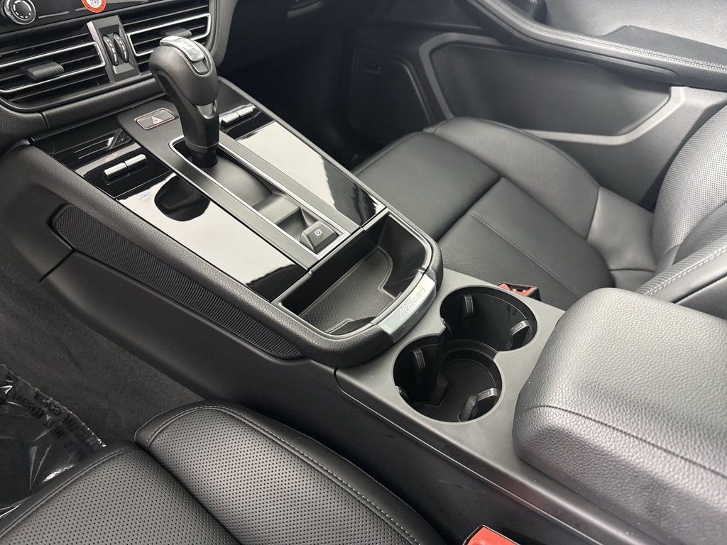 Certified 2026 Porsche Macan S AWD/4WD image 32