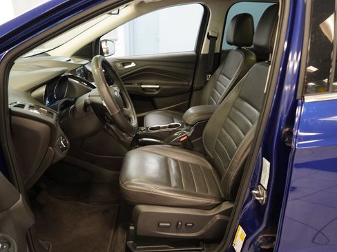 Used 2015 Ford Escape Titanium w/ Equipment Group 301A AWD/4WD image 4
