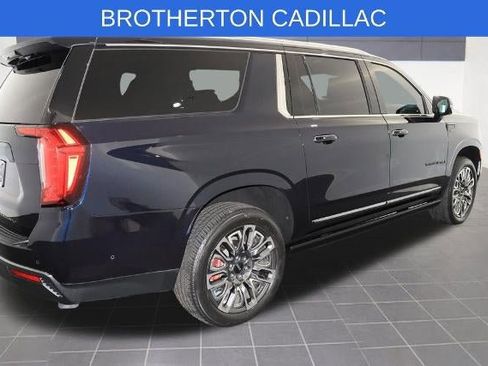 Used 2023 GMC Yukon XL Denali Ultimate AWD/4WD image 8