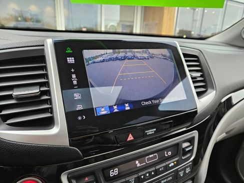 Used 2016 Honda Pilot Touring image 30
