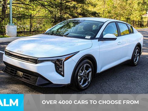 Used 2025 Kia K4 LXS image 3