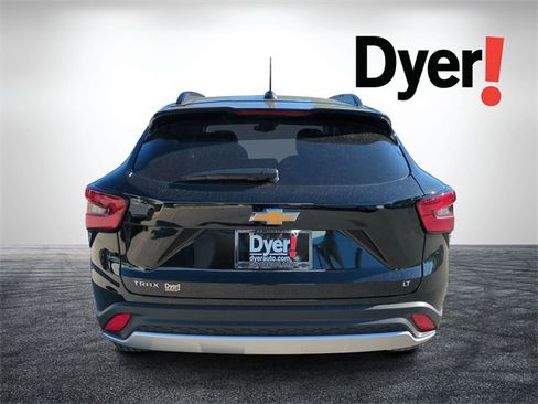 New 2026 Chevrolet Trax LT w/ Sunroof Package image 5