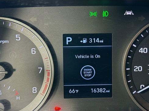 Used 2021 Hyundai Tucson Limited w/ Cargo Package image 13