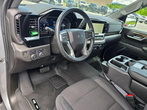 Certified 2024 Chevrolet Silverado 1500 RST AWD/4WD image 25