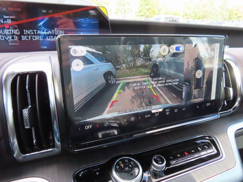 New 2025 Ford Expedition Platinum w/ Platinum Ultimate Package image 14