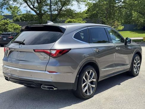 Used 2024 Acura MDX SH-AWD w/ Technology Package image 5