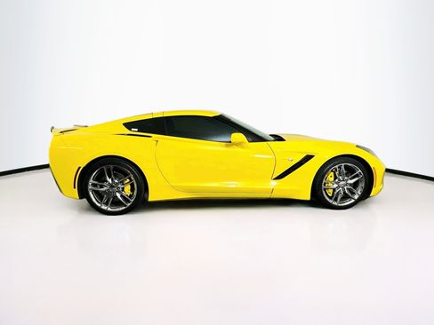 Used 2019 Chevrolet Corvette Stingray Coupe RWD image 10