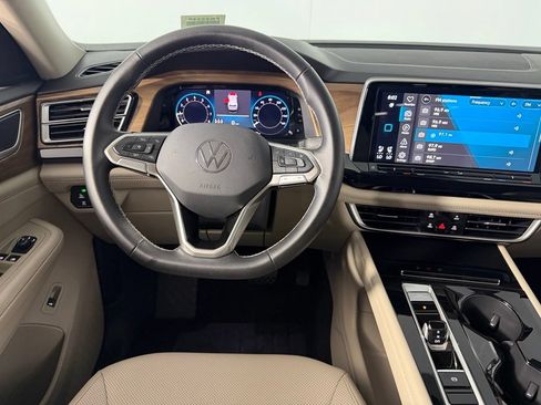 Used 2026 Volkswagen Atlas SE AWD/4WD image 13