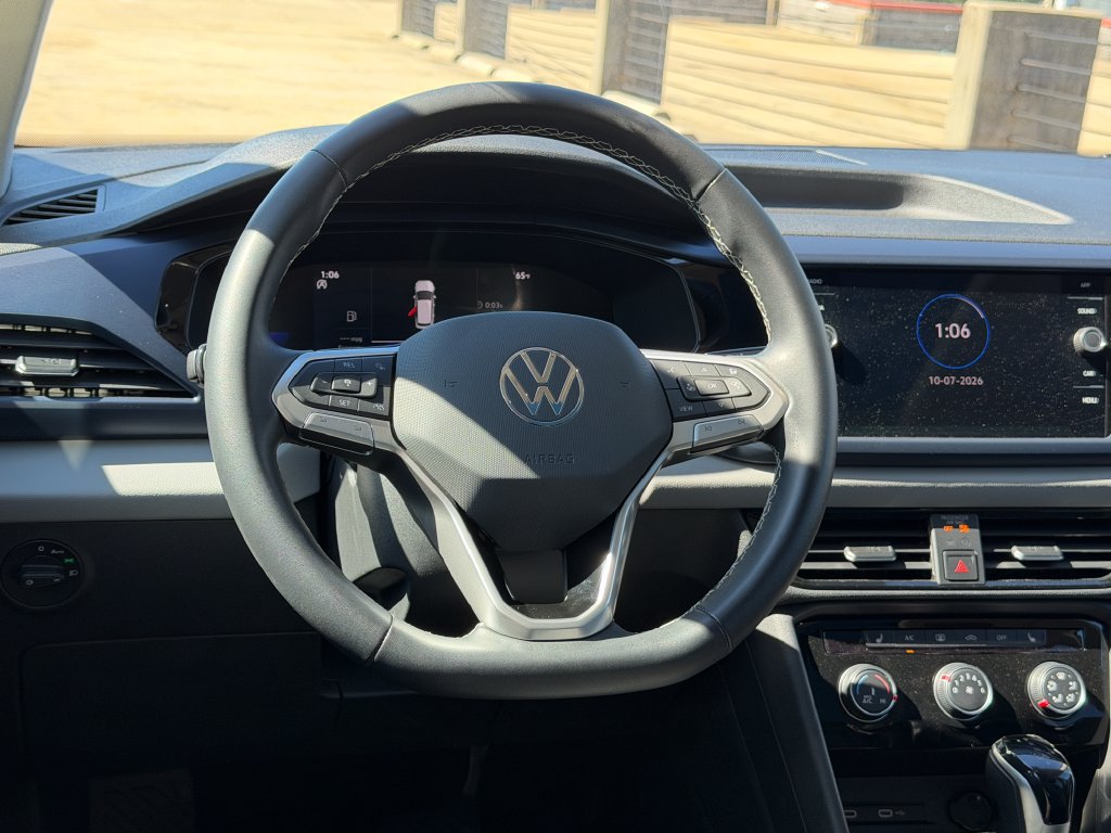Certified 2023 Volkswagen Taos SE FWD image 15