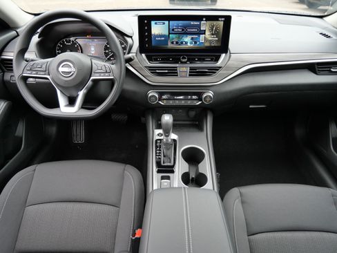 New 2025 Nissan Altima 2.5 SV w/ SV Special Edition Package image 7