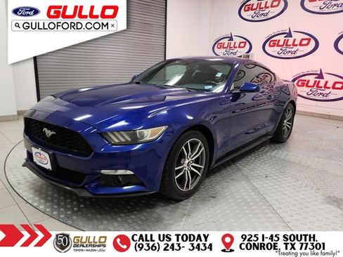 Used 2016 Ford Mustang Coupe image 3