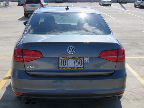 Used 2017 Volkswagen Jetta GLI FWD image 8