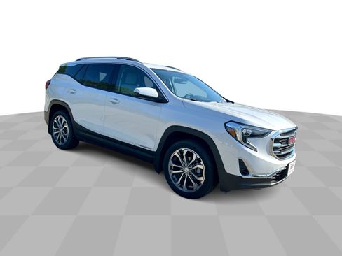 Used 2021 GMC Terrain SLT w/ Infotainment Package II AWD/4WD image 2