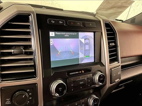 Used 2019 Ford F150 Platinum w/ Equipment Group 701A Luxury AWD/4WD image 14