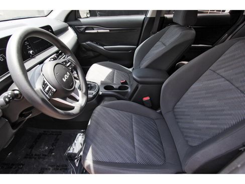 Used 2024 Kia Seltos LX AWD/4WD image 9