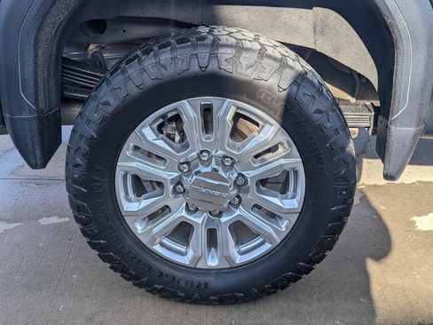 Used 2022 GMC Sierra 2500 Denali image 23