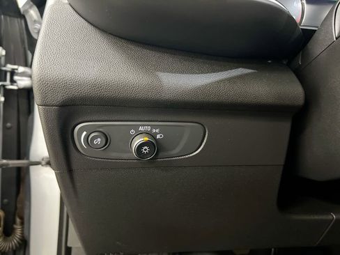 Used 2021 Buick Envision Essence w/ Sport Touring Package image 18