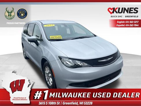 Used 2022 Chrysler Voyager LX FWD image 1