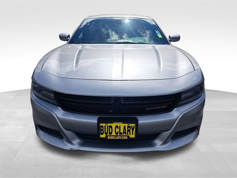 Used 2015 Dodge Charger SXT RWD image 9