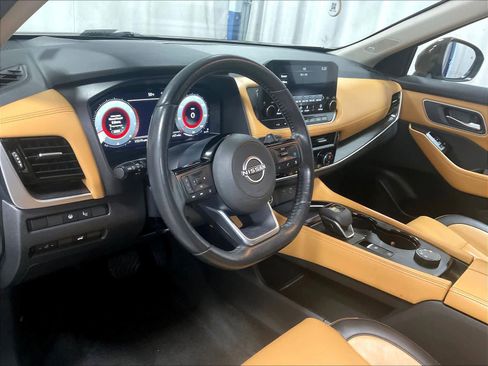 Used 2022 Nissan Rogue Platinum w/ Head-Up Display Package image 8