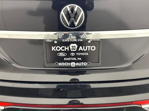 Used 2020 Volkswagen Atlas Cross Sport SEL R-Line AWD/4WD image 28