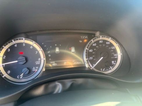 Used 2023 Toyota Highlander XSE image 3