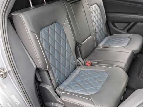 Used 2024 Volkswagen Atlas Cross Sport SEL Premium R-Line image 21